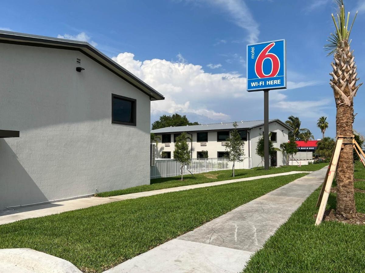 Motel 6-Fort Lauderdale, Fl Exteriör bild